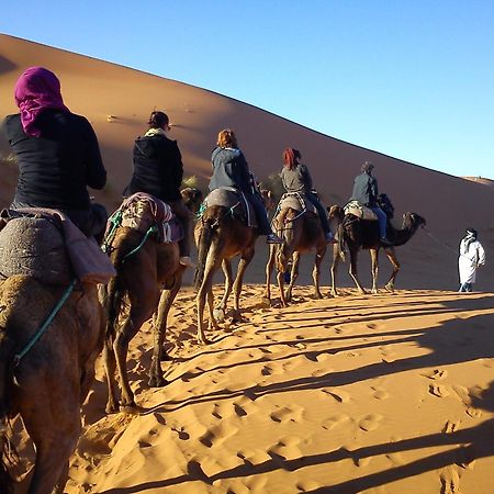 Riad Dar Ouzine 梅尔祖卡 外观 照片