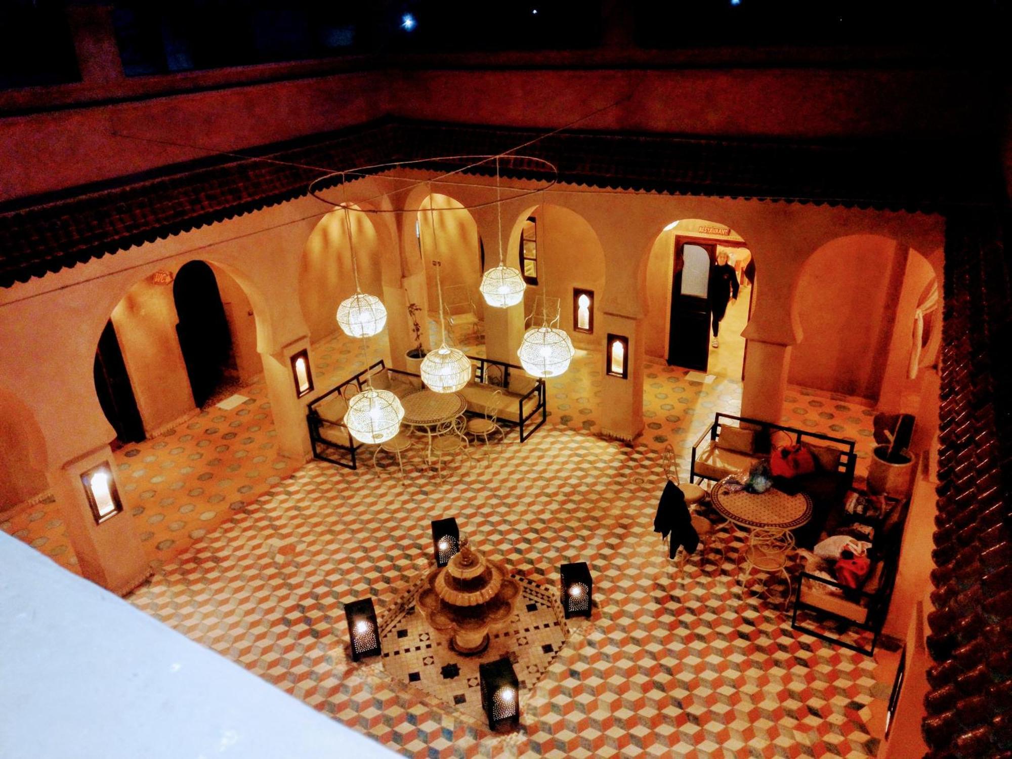 Riad Dar Ouzine 梅尔祖卡 外观 照片
