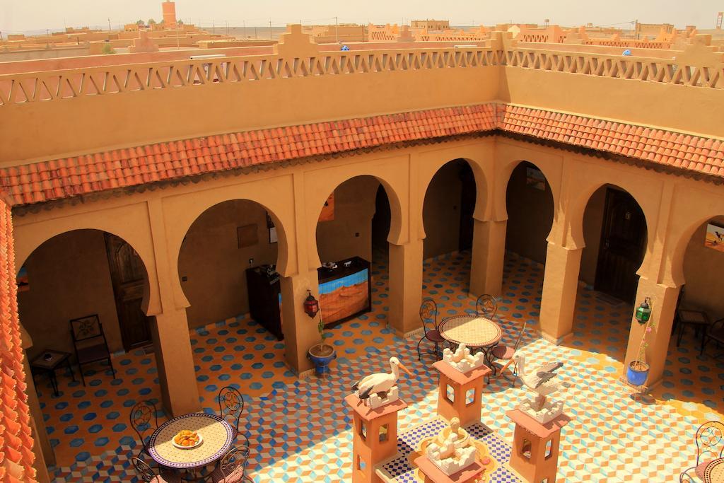 Riad Dar Ouzine 梅尔祖卡 客房 照片