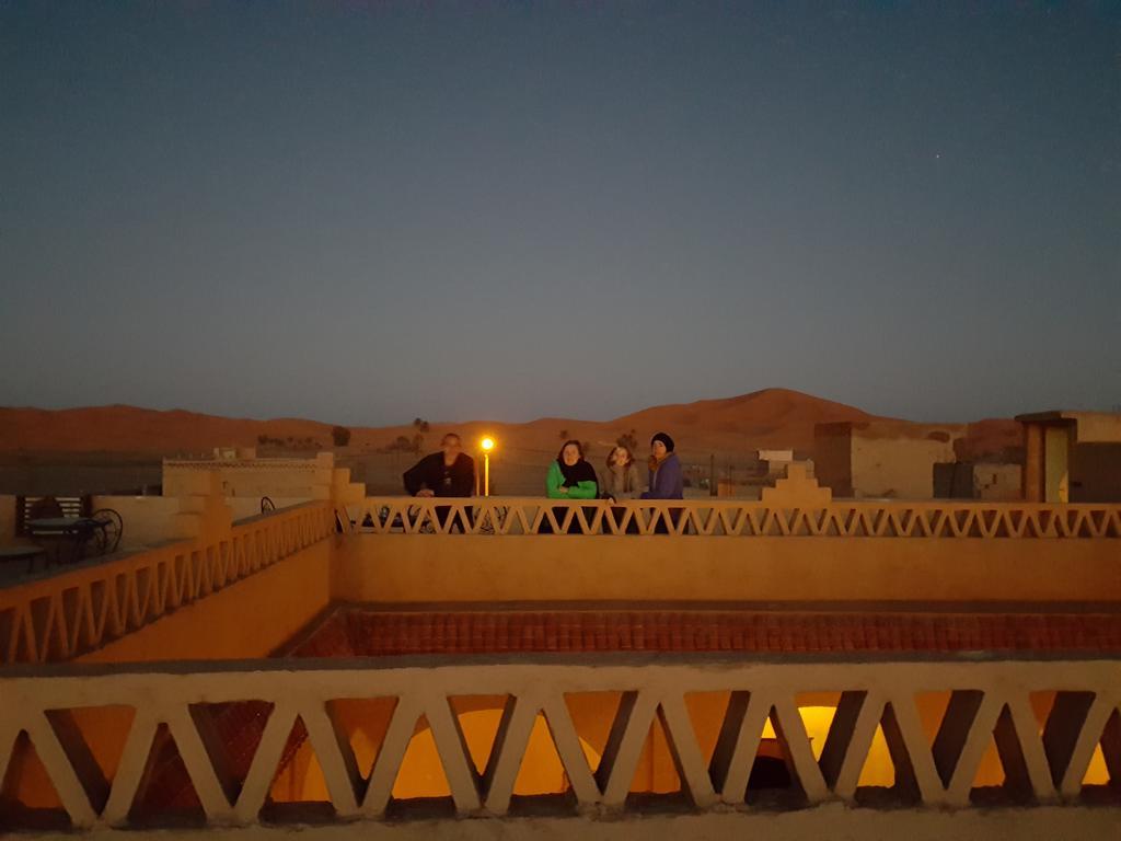 Riad Dar Ouzine 梅尔祖卡 外观 照片