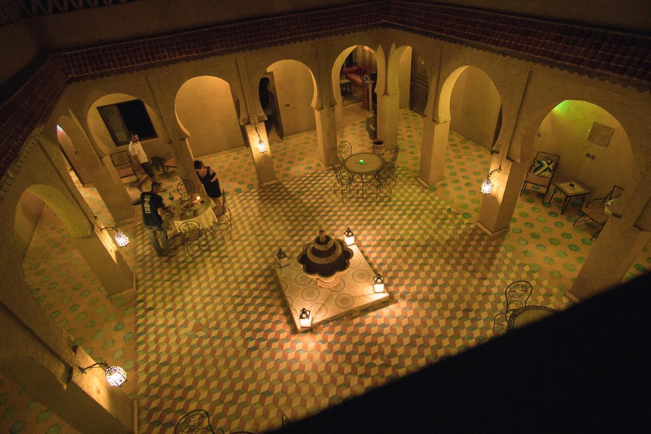 Riad Dar Ouzine 梅尔祖卡 外观 照片